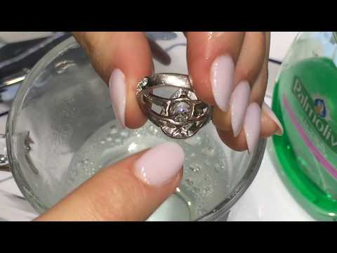Video: How To Clean A Diamond Ring
