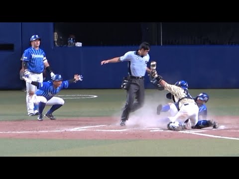 延長12回に勝ち越しを許すも2人目ランナーは返さなかった細川のレーザービーム (2023/08/26)