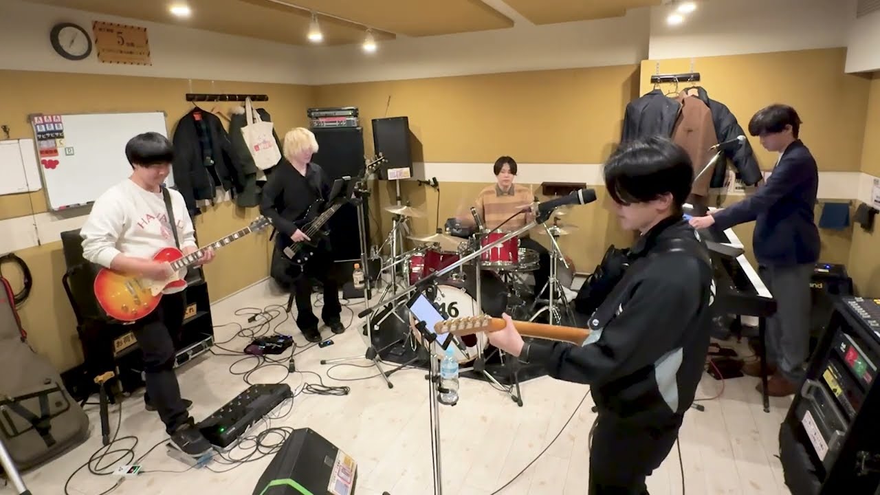 Watch 【Band Cover】リアリティ / GRAPEVINE(Covered by GRAPEWINE) on YouTube Watch 【Band Cover】リアリティ / GRAPEVINE(Covered by GRAPEWINE) on YouTube