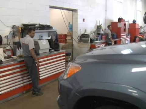 toyota-maintenance-auto-mechanic-car-repair-shop-edmond-oklahoma-city-ok