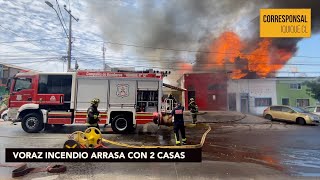 INCENDIO DESTRUYE 2 CASAS Y DEJA A OTRAS 3 CON DAÑOS