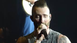 Video thumbnail of "Maroon 5 - What Lovers Do (live in Prague)"