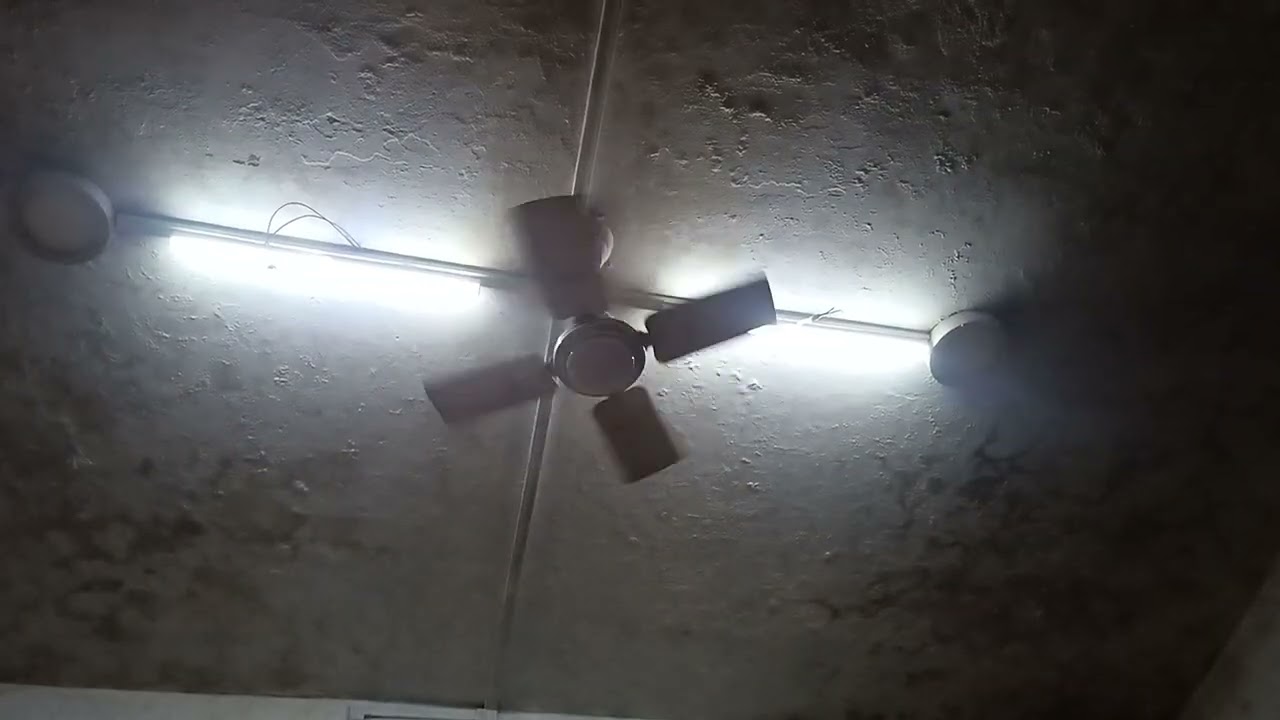 (laggy phone warning) Usha Swift 600mm ceiling fan spotted at my relatives house 