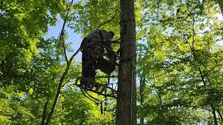 How to use a self climbing tree stand properly.