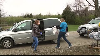 Food bank serving drive-thru style because of COVID-19
