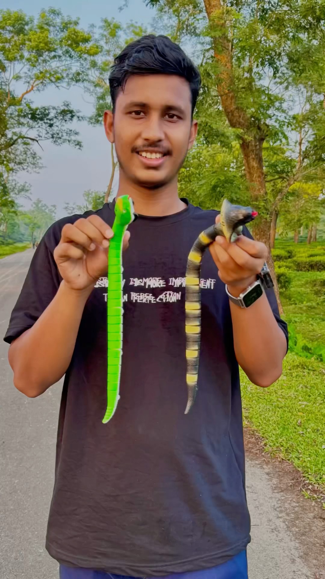 Yah dono RC Snake Main Se Konsa Better Hai