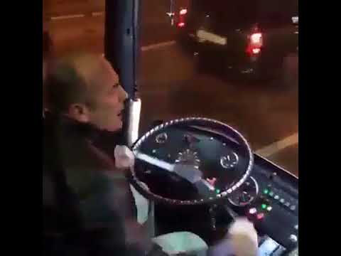 Video: Koliko godina ima vozač autobusa?