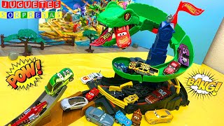 HOT WHEELS CITY 🐍 COBRA CRUSH CHALLENGE DISNEY CARS Carros de Carrera para niños  Pista de Coches