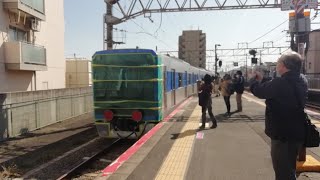 都営三田線6500形甲種輸送　徳庵駅発車の様子