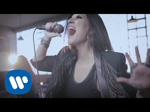 Laura Pausini - Frasi a metà (Official Video)