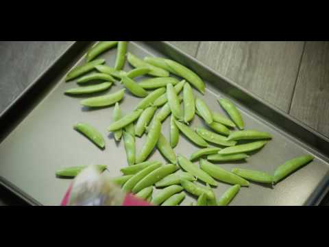 Mann's - Snacking with Snap Peas