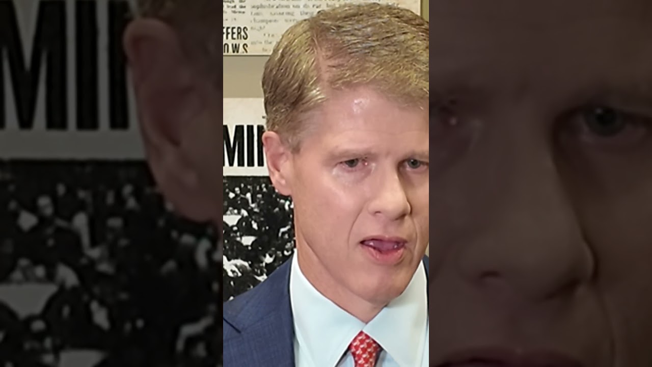 Кларк Хант «Подающий надежды» новичок Джош Симмонс вернётся в клуб «в будущем»