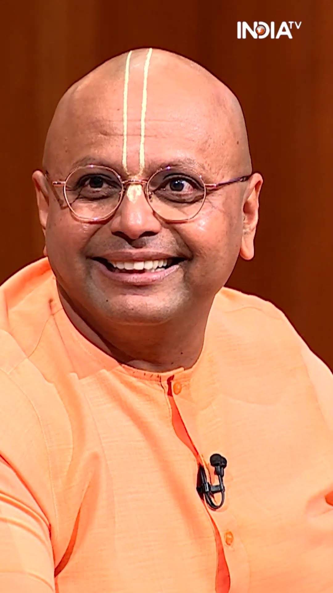 #gaurgopaldas #socialmedia पर कैसे हिट हुए? #gaurgopaldasinaapkiadalat #rajatsharma #aapkiadalat