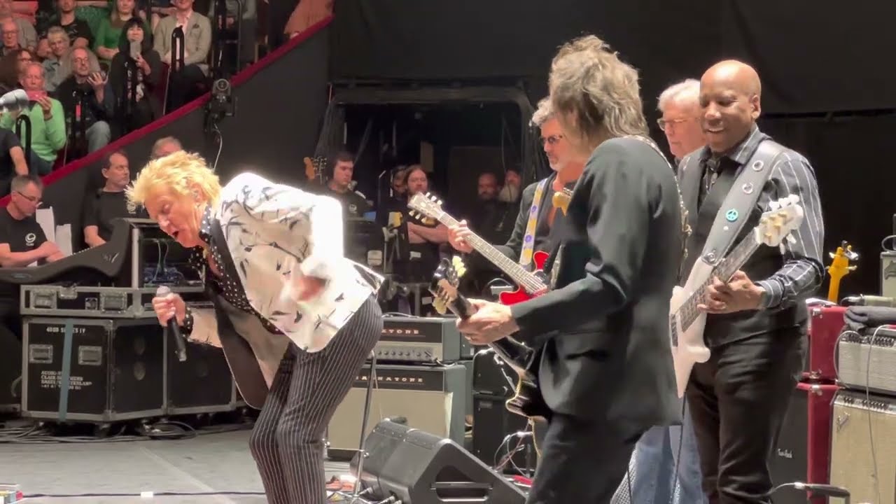 Rock My Plimsoul - Rod Stewart, Ronnie Wood, Eric Clapton - Jeff Beck  Tribute - 22nd May 2023 - YouTube