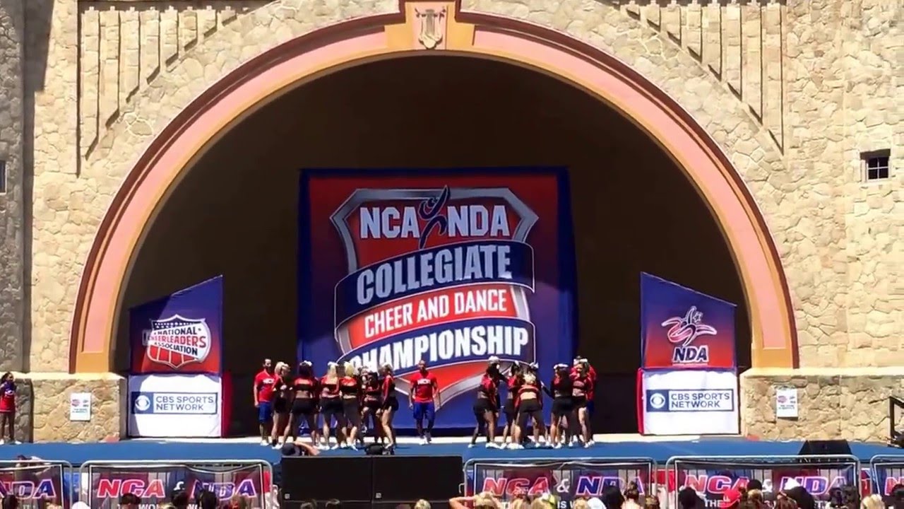 NCA College Nationals Finals Daytona 2016 NIU All Girl YouTube