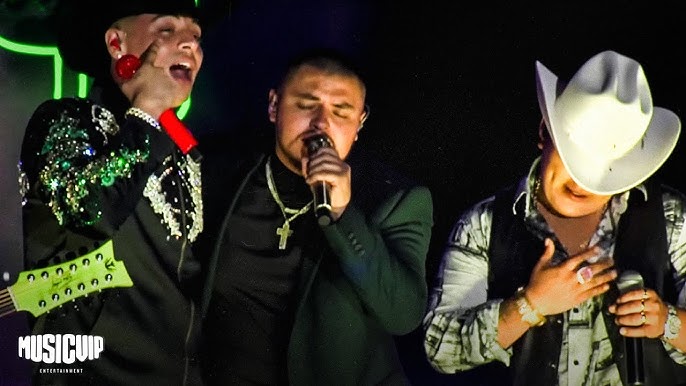 Le Prohíben A Grupo Firme Cantar Corridos Y Los Abuchean - YouTube