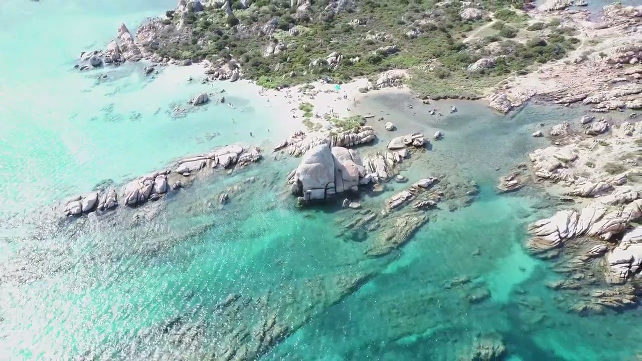 SPIAGGIA TESTA DEL POLPO EN DRON