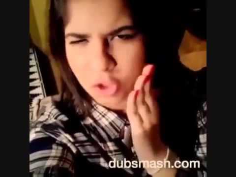 بنت تتحدث على عشقيهم لل مثلين فى تونس لكم تعليق