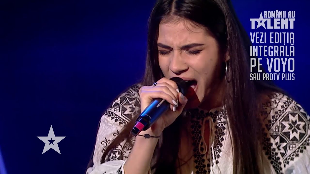 Românii au talent 2021: Laura Melu a combinat perfect acordurile populare cu cele rock