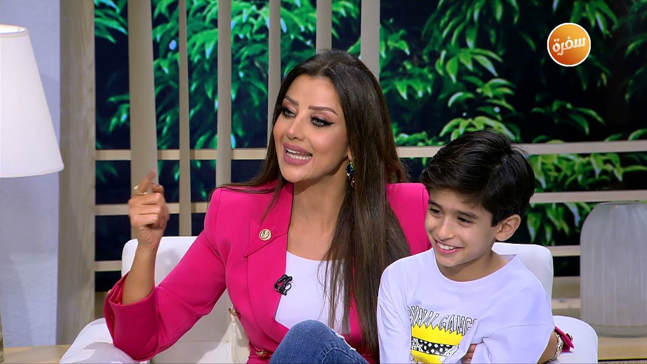 حوار خفيف على القلب 😍 بين رضوى الشربيني والأطفال في عرض أزياء رنا يحيى | هي وبس