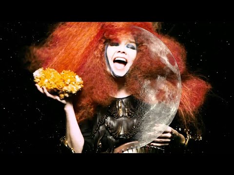 Björk - Moon