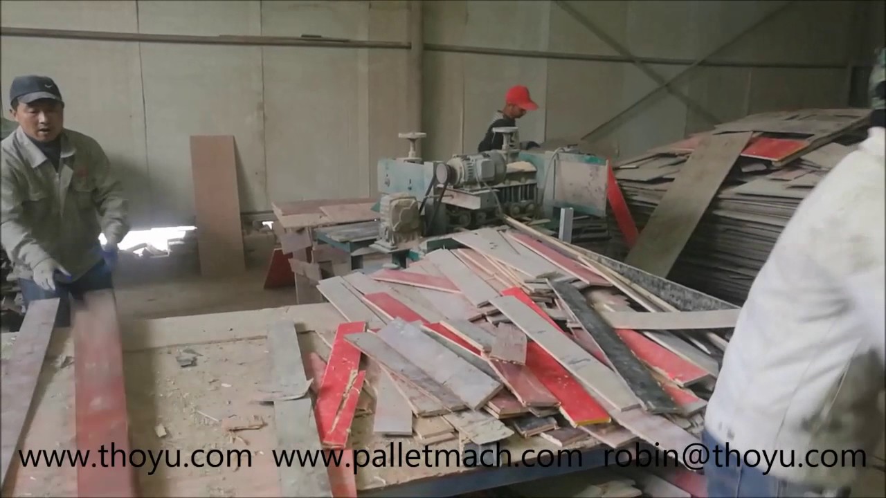 Automatic nailing machine for Pallet blocks made of multilayer plywood waste