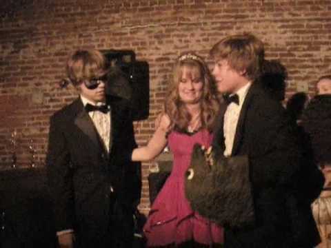 Debby Ryan's SWEET 16 Photo Ops w/ Sprouses, Jen S...