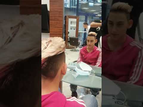 تصویری: داریا پوورننوا یک روش ترسناک را در یک آرایشگر - رمبلر / زن نشان داد