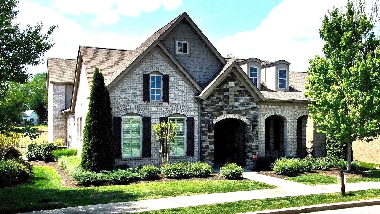 1694 Noah Lane, Coves section of Fairvue Plantation, Gallatin TN SOLD