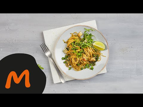 spaghetti-avec-pesto-de-graines-de-courge-et-tofu-–-recette-migusto