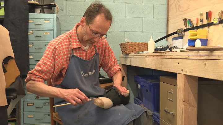 The Foot Master - Hans-Peter Hormann - Shoemaker