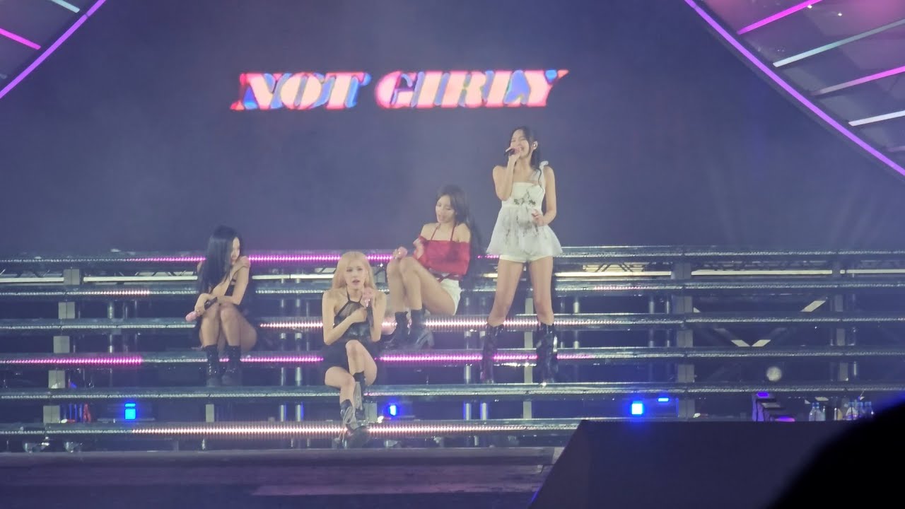 Blackpink @ Stade de France in Paris - Tally | Fancam