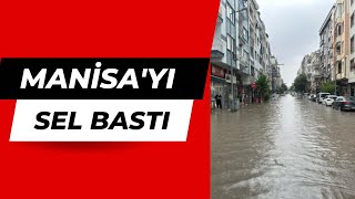 Manisa'nın Akhisar ilçesinde sağanak sonrası sokaklar göle döndü.