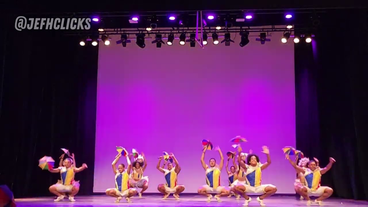 ESPETÁCULO DA ESCOLA DE FREVO MAESTRO FERNANDO BORGES -