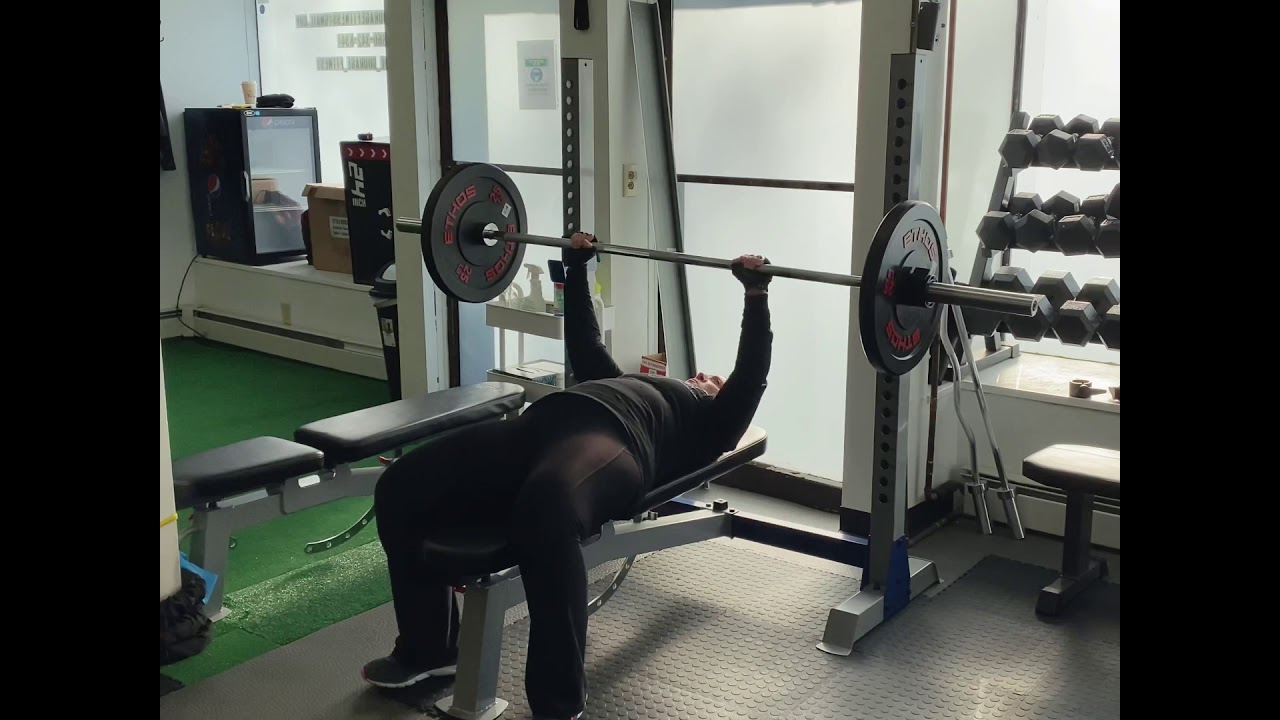 sociaal Verschuiving Tekstschrijver Bench Press (95 lbs) - YouTube