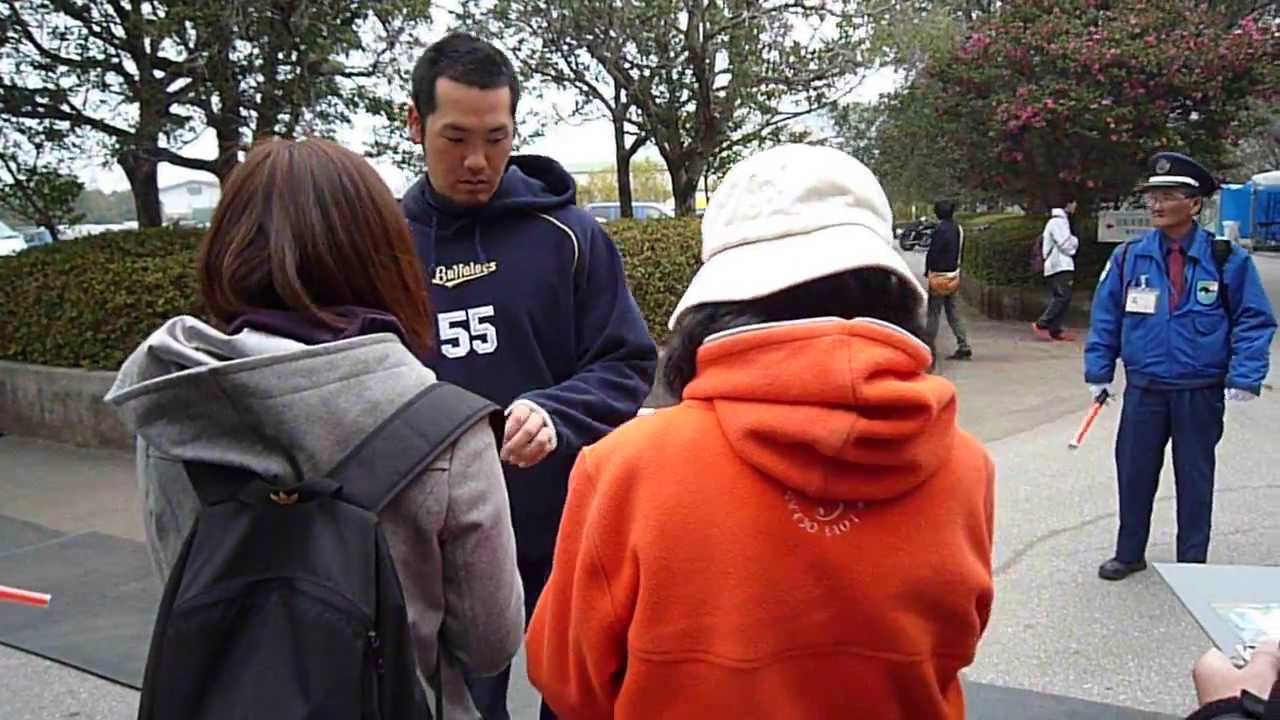 冬は暖かい沖縄へ キャンプ中の野球チームを応援しに行こう 調整さん