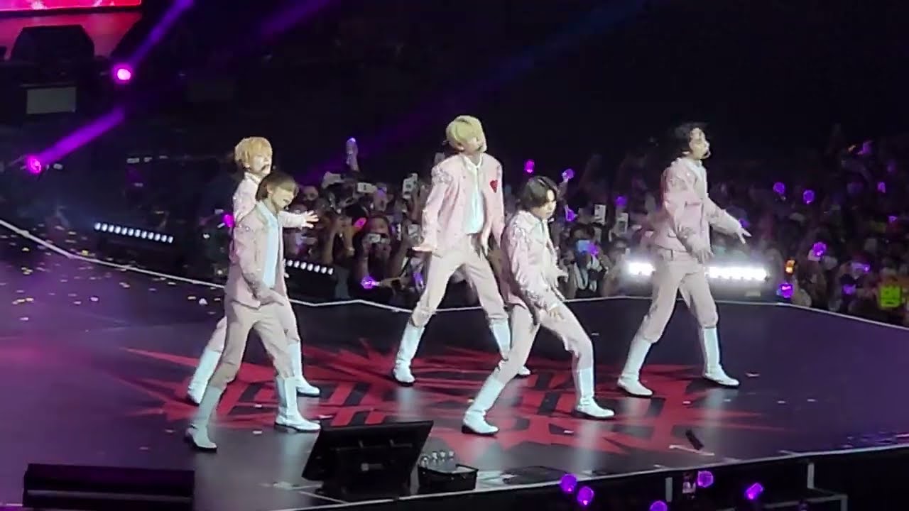 TXT WORLD TOUR ACT : LOVE SICK in Manila 221028 | Wishlist, Blue Orangeade, Magic