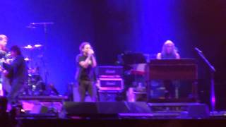 Pearl Jam -  Last Kiss live @ santiago 16-11-2011