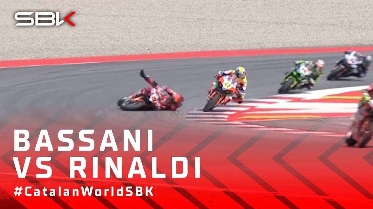 Bassani vs Rinaldi ends in gravel 💥 | 