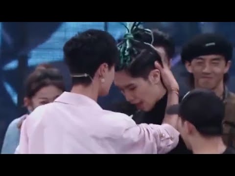 《SEXY》 Street Dance of China S3 (这就是街舞3) EP9 Captain Wang Yibo (王一博) and Xiao Bao Hot Cypher Moment