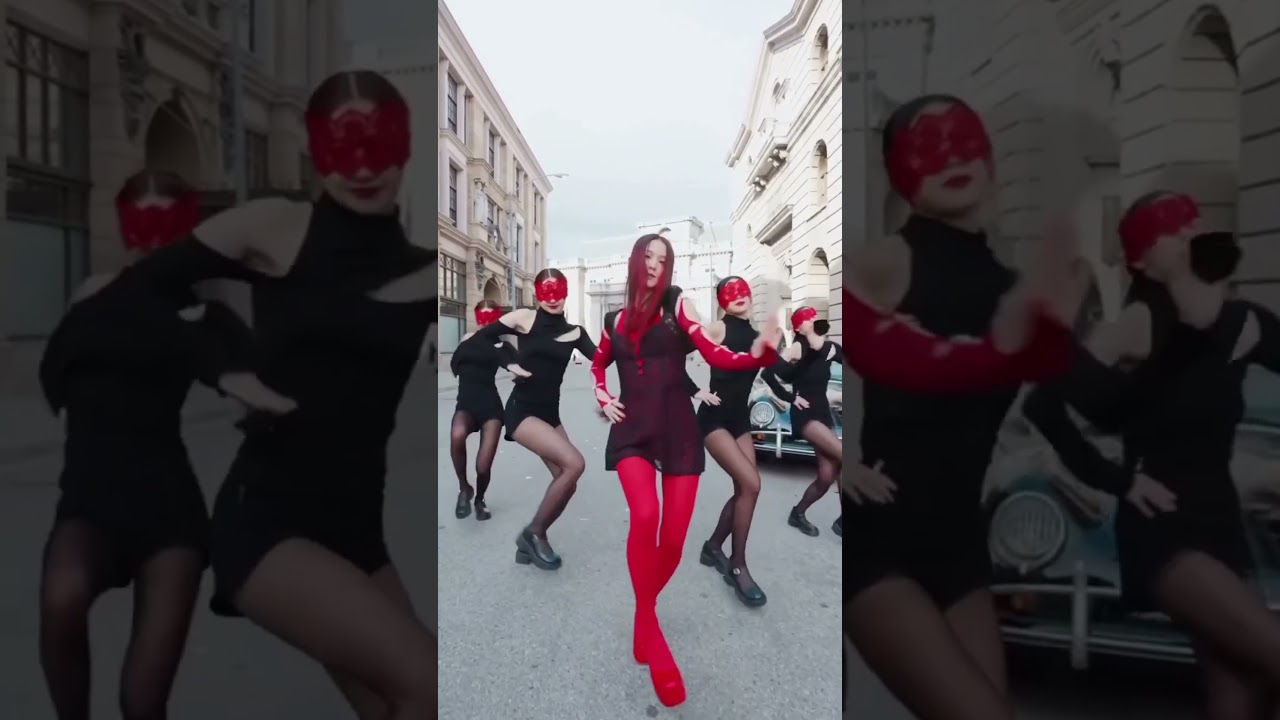 JISOO ‘FLOWER’ Dance Mirror (official) 