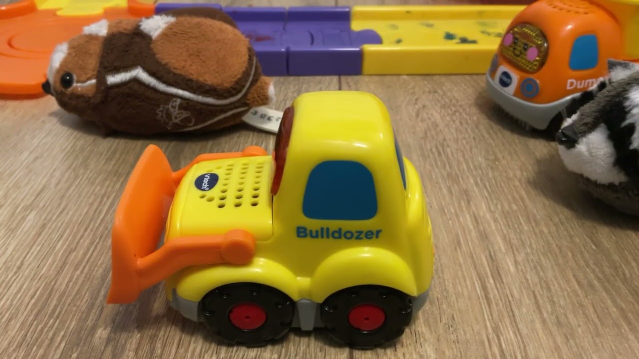 The most terrible construction crew the ￼Zhu zhus