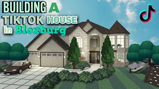 BUILDING A TIKTOK LAYOUT IN BLOXBURG