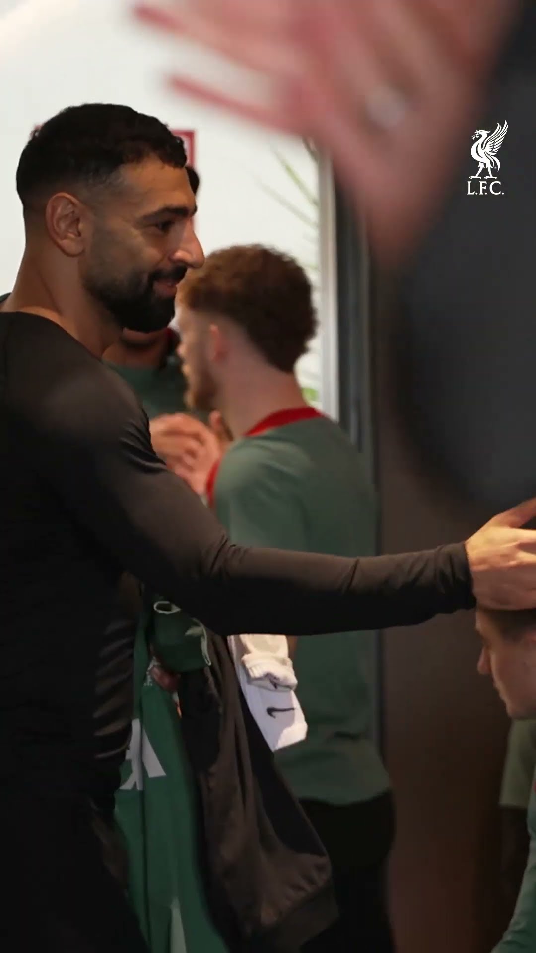 U21s squad welcomed by Alisson, Salah, Gomez \u0026 Elliott ?