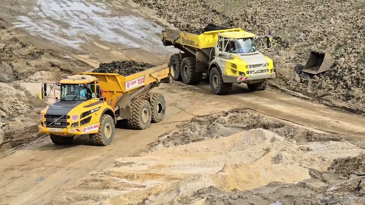 boskalis, gebr. kok, en Ermers slib afgraven drooggelegd Julianakanaal 17-10-2024