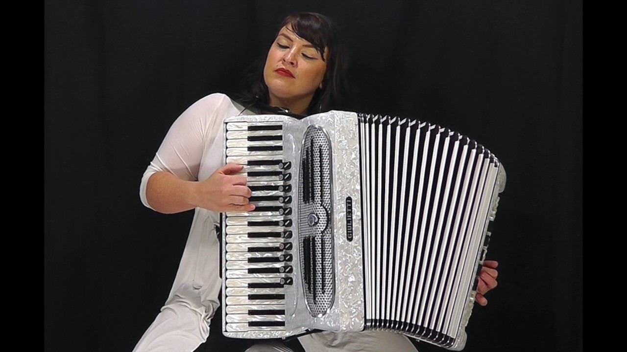 Giulietti Accordions USA Model MF115 YouTube