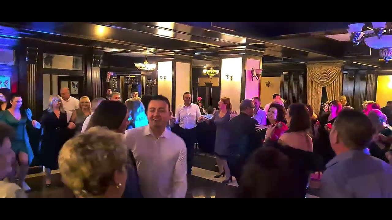 Formatia Floare de Colt - La multi ani si sus pahare!