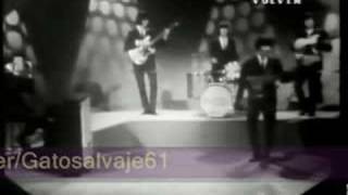 Watch Los Mockers Dont Go Away video