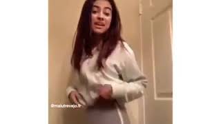 MALU TREVEJO SHOWS ASS IN YOGA PANTS