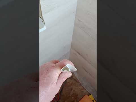 Как правильно заделать угол стен из ламината